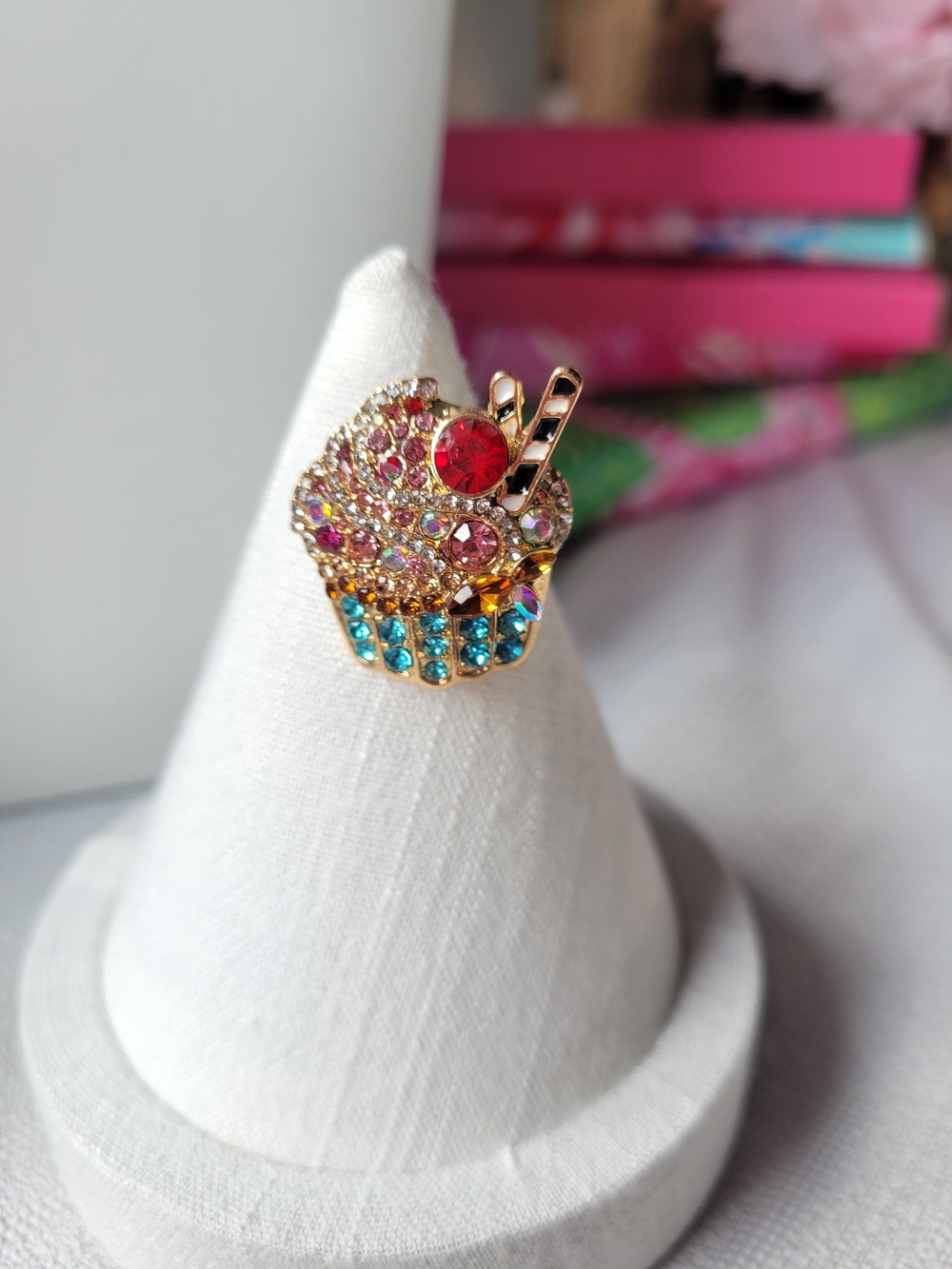 Cupcake Crystal Mini Brooch